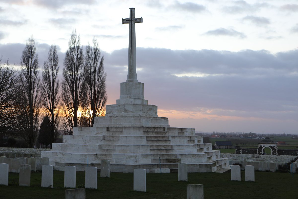 Tyne Cot was wonderful yesterday in the setting sun.
My group was the only group there and with no rain all day it was wonderful to be out and about in 2023.