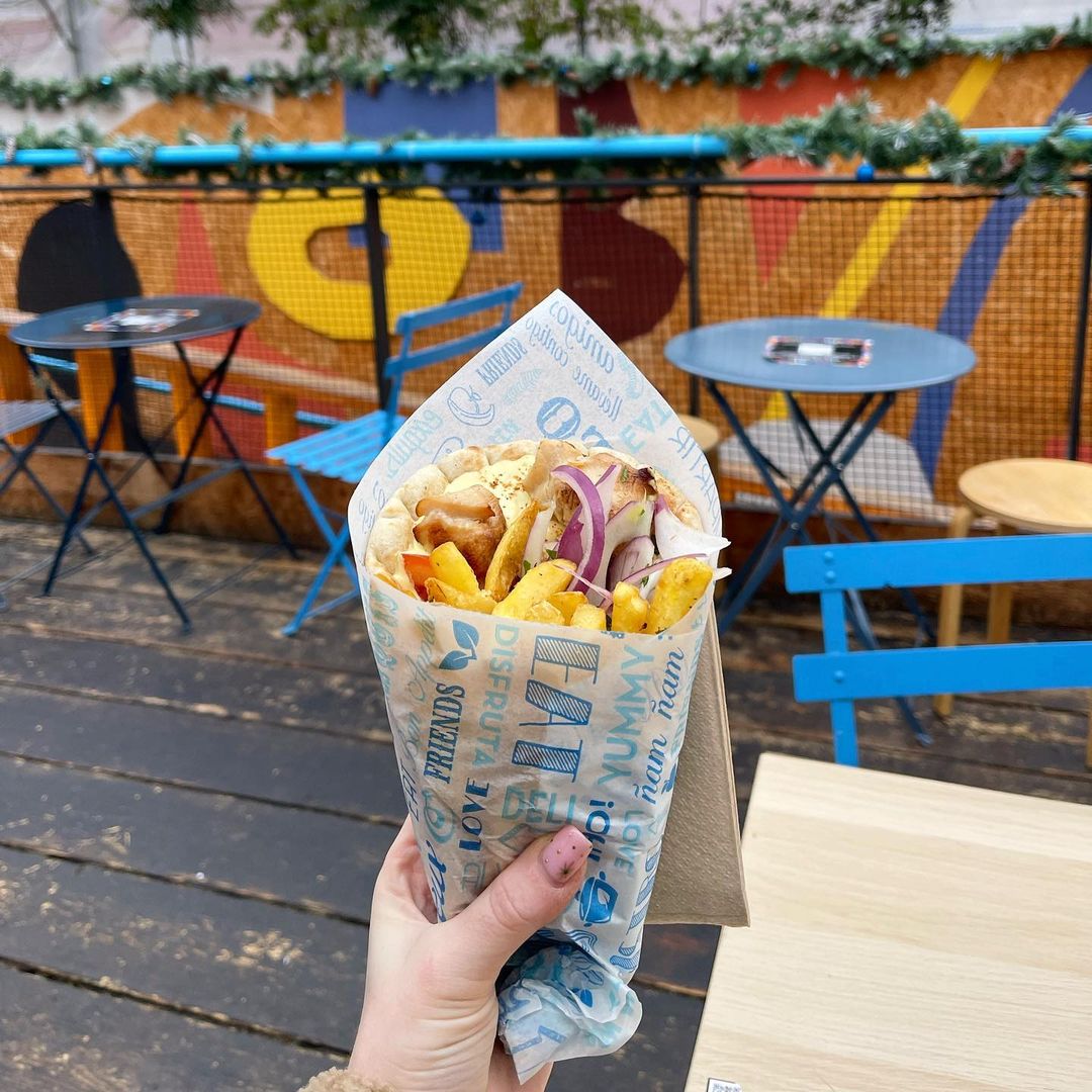 Nothing makes us hungrier than seeing you all #TagUs in your latest food snaps! 📸

This snap by Holly at #MoSuvlaki has got us dreaming of Greece! 🇬🇷

You can always count on their dishes to transport you to brighter days... ✨

bit.ly/3Xr67i3