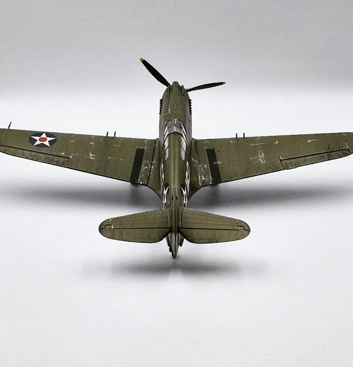 Airfix's tweet photo. Though it fought its way through history, the Curtiss P40-B Warhawk rarely gets the attention it deserves...

Recreating this fascinating warbird in 1/48th scale, Andy, you certainly have done it justice!

Have you built this kit before?

📸: Andy Curtis

#Airfix #scalemodelling https://t.co/W2kVqcwjcs