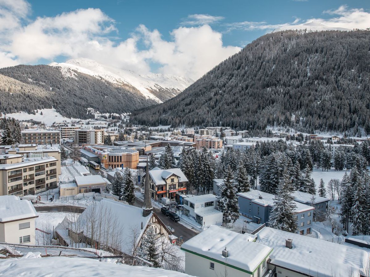 Dusting off the snow boots ahead of <a href="/WEF/">World Economic Forum</a> Annual Meeting next week. The <a href="/SchneiderElec/">Schneider Electric</a> team is eager to jump into the conversations around the energy transition. My thoughts on why 2022 could act as a catalyst for positive change: se.com/ww/en/insights…  #WEF23