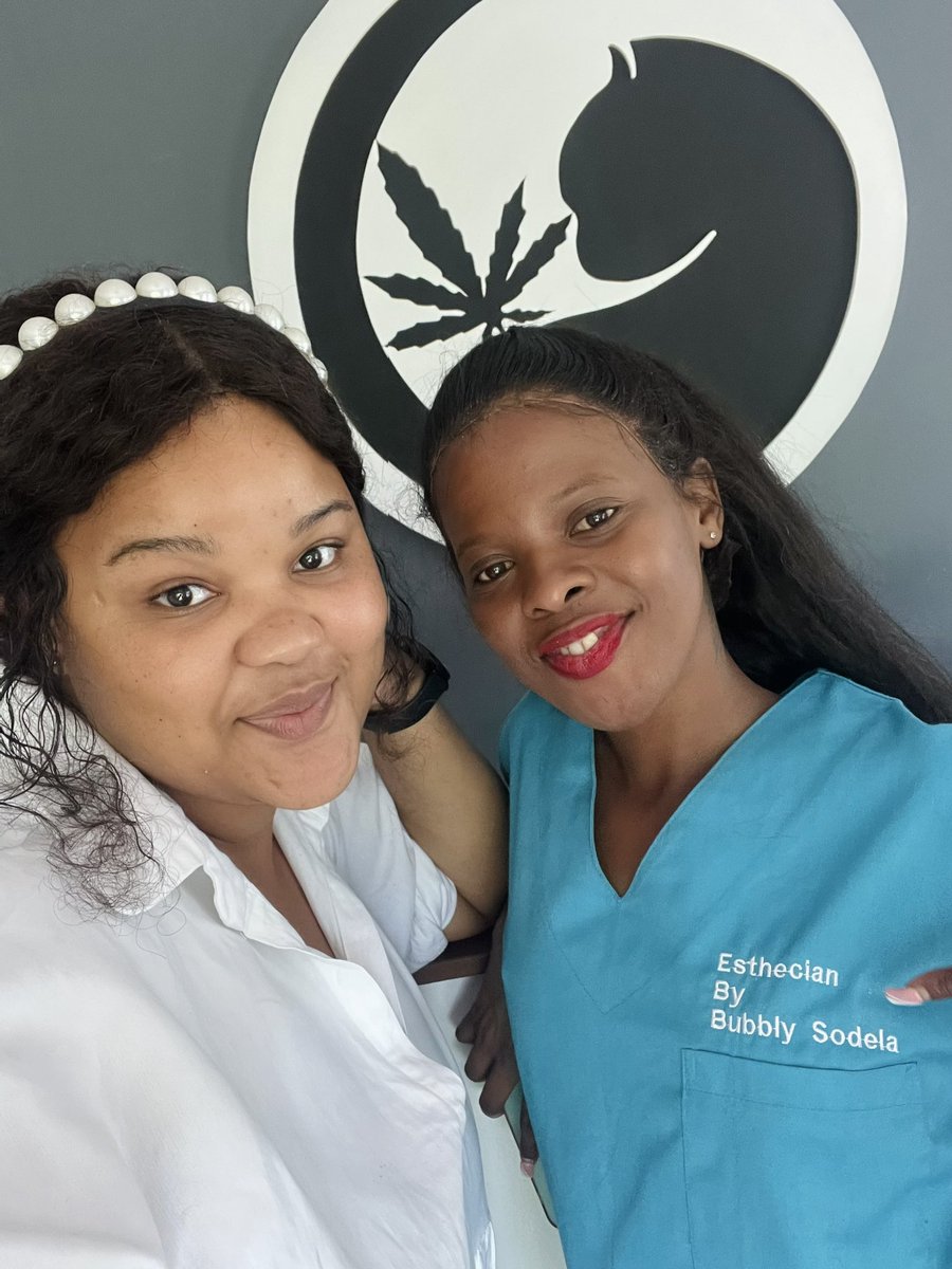 LaBelle_Kwatsha's tweet photo. The pots are done ke. 
Book your vajacials guys! Ku worth it.  

#ThisBodyWorksForMe Londiwe #Bubbly  ❤️💗 https://t.co/H8pepPsH8f