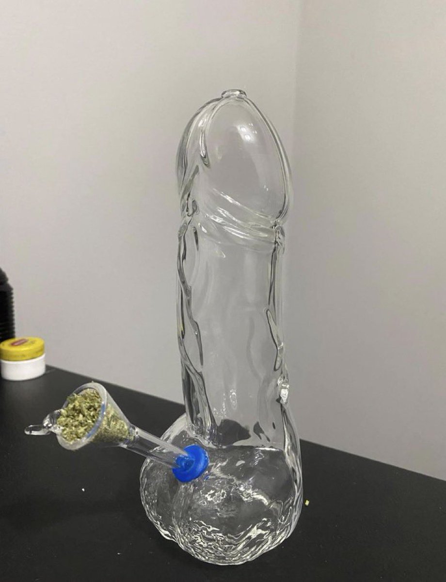 d4m4g3dluvrb0y's tweet photo. no time to explain… just hit the dong n move along… https://t.co/c3h0vWzgEv