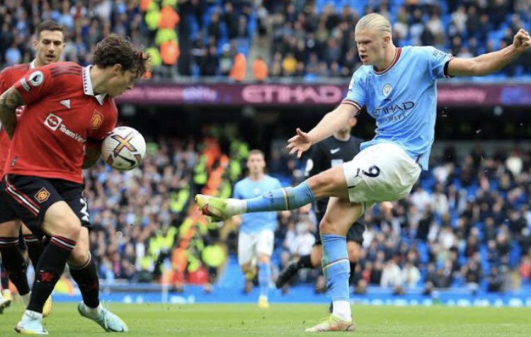 Tudo_do_Fut's tweet image. Daqui a pouco a bola rola para Manchester United x Manchester City!

#MUNMCI