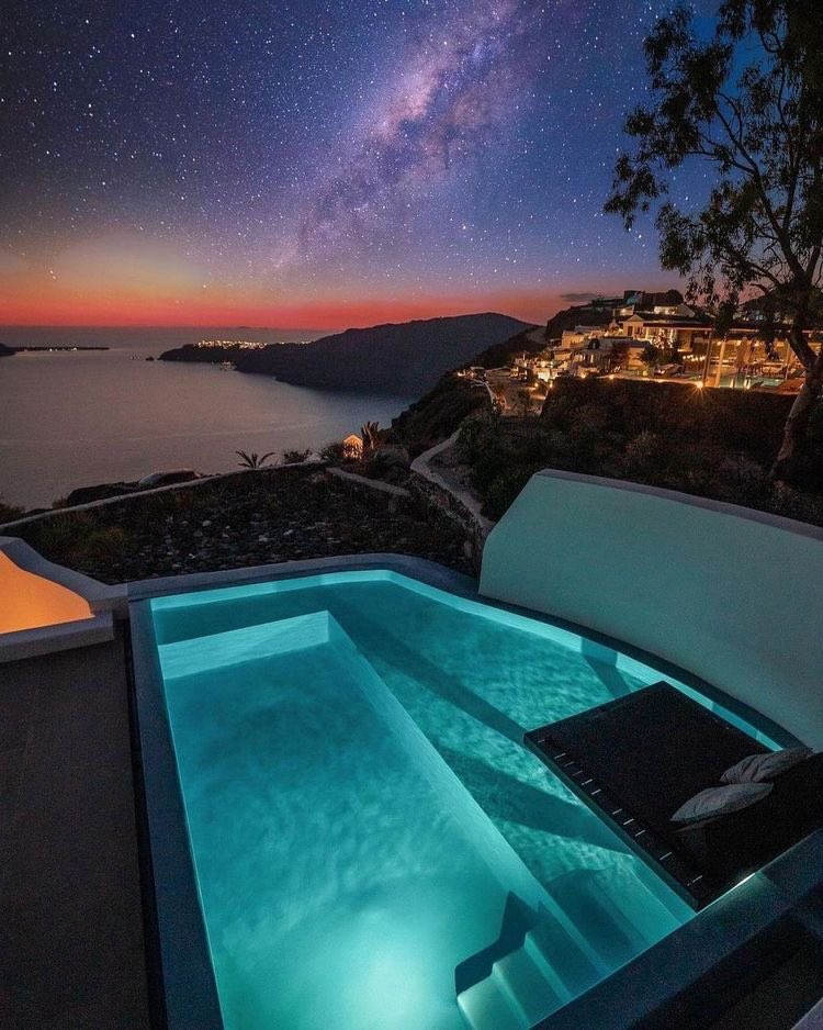 Cavo Tagoo, Santorini