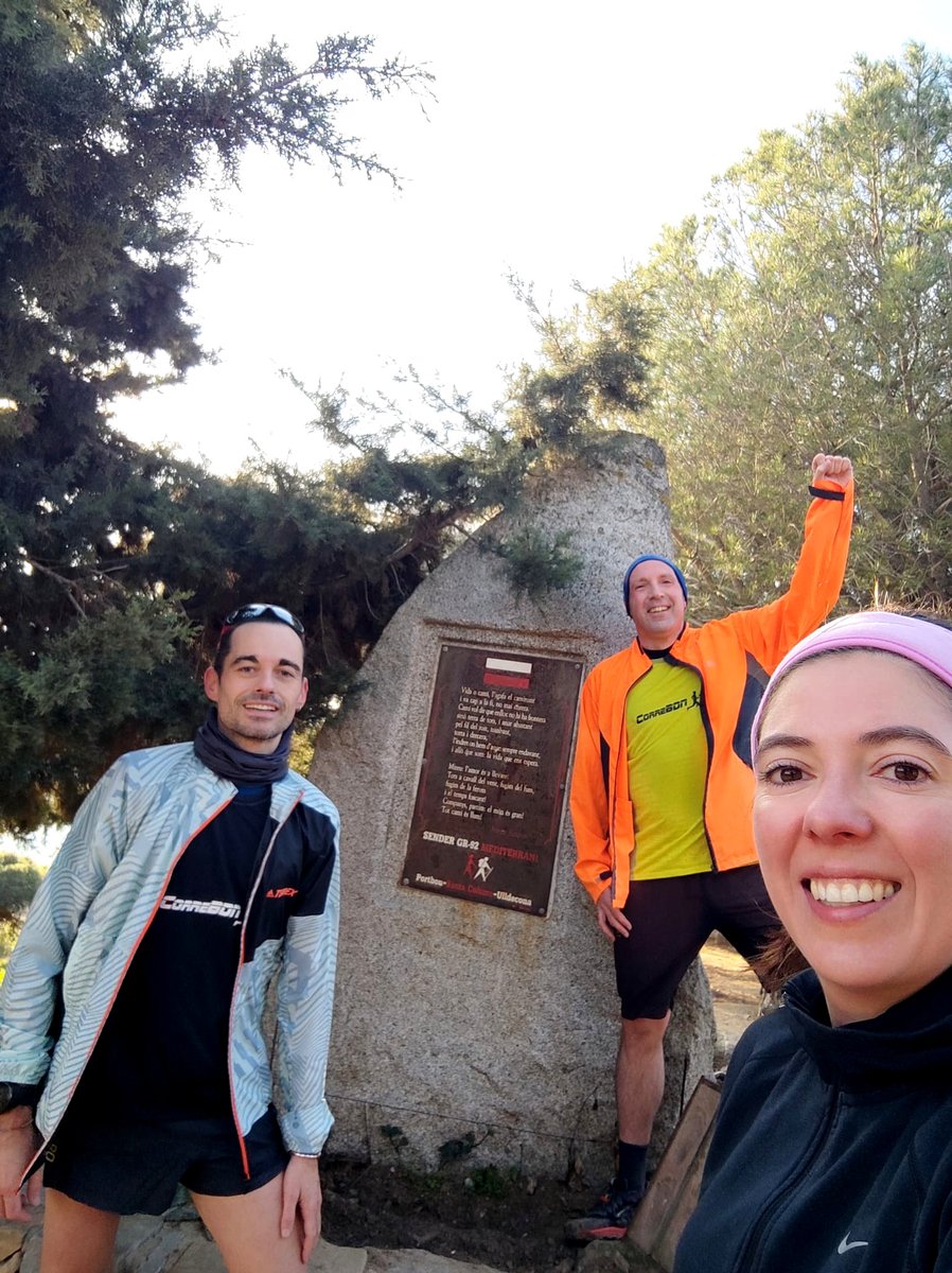 Moltes gràcies <a href="/runningvigia/">Runningvigia</a> per proposar el Trail de les 5 Fonts i fer-nos descobrir nous camins de la Serralada de Marina! 🌈✊❤️

<a href="/ritxigp/">Ricard Gonzàlez</a> estrenant vambes arran-de-terra, <a href="/dietandhome/">Diet&Home</a> estrenant rellotge i <a href="/fduranv/">Francesc Duran Vilalta 🇵🇸</a> recuperant sensacions.

#Badalona
#MaiEnrere
