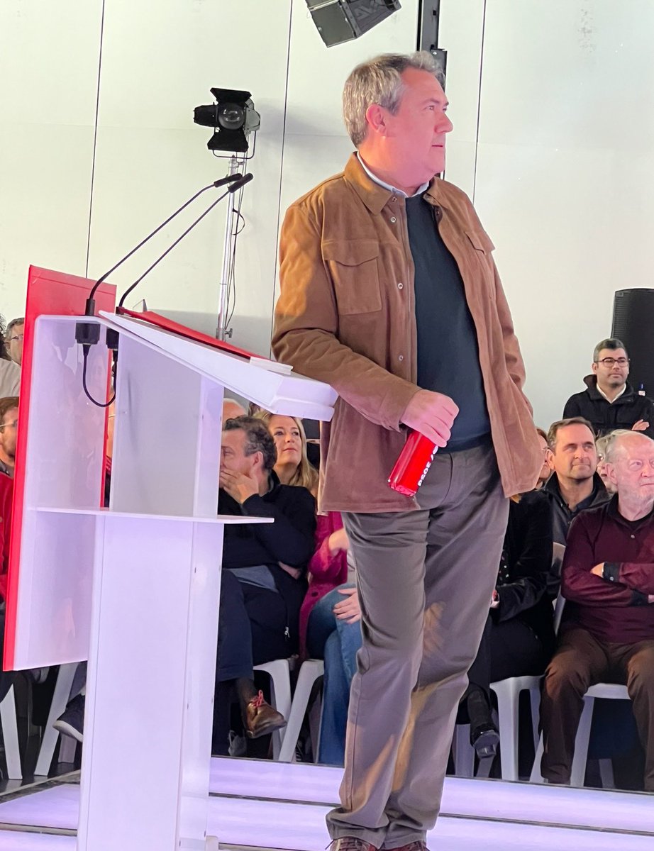 RafaZafra011's tweet photo. Trabajamos siempre para mejorar la vida de la gente, sobre todo de las y los que más nos necesitan (@sanchezcastejon).

¡Esa es la diferencia!

#OrgulloDePartido
#OrgulloDeSevilla
#OrgulloDeAndalucía
#Orgullo de #ElGobiernoDeLaGente 🌹

@psoedesevilla 
@psoedeandalucia 
@PSOE https://t.co/mOG5GBIf65