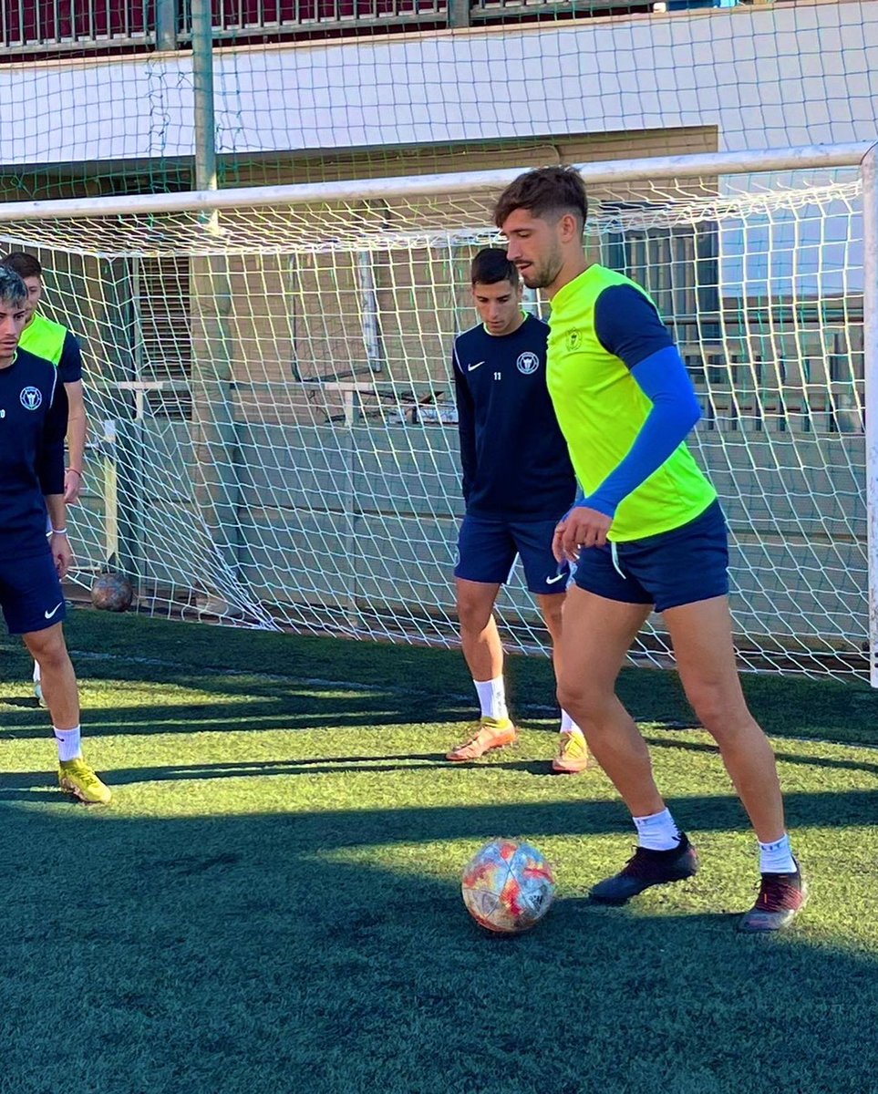 Tras días de dolor y pruebas, ayer se confirmó que sufro de nuevo una rotura del ligamento cruzado anterior y del menisco interno. Días duros pero de todo se sale con alegría. Tocará pasar otra vez por quirófano. Gracias a todos los que estos días se han preocupado por mi. 💪🏼🦍