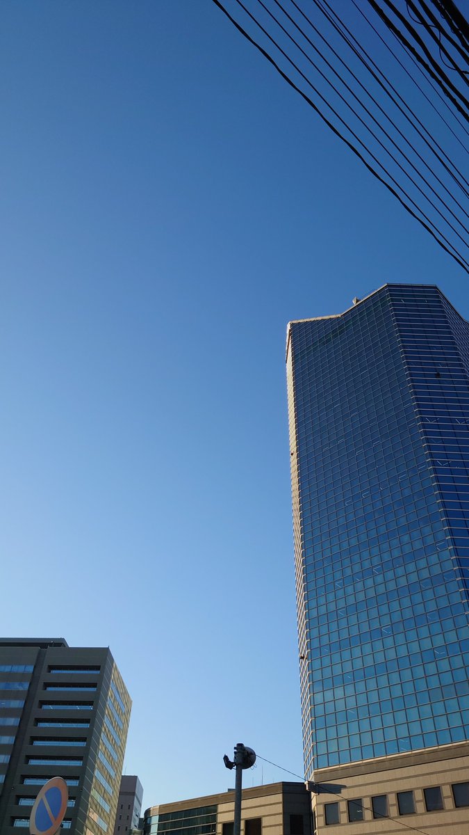 easy_kurukuru's tweet photo. 先日の富山

珍しく2日連続で快晴 https://t.co/uezs9QqBjV