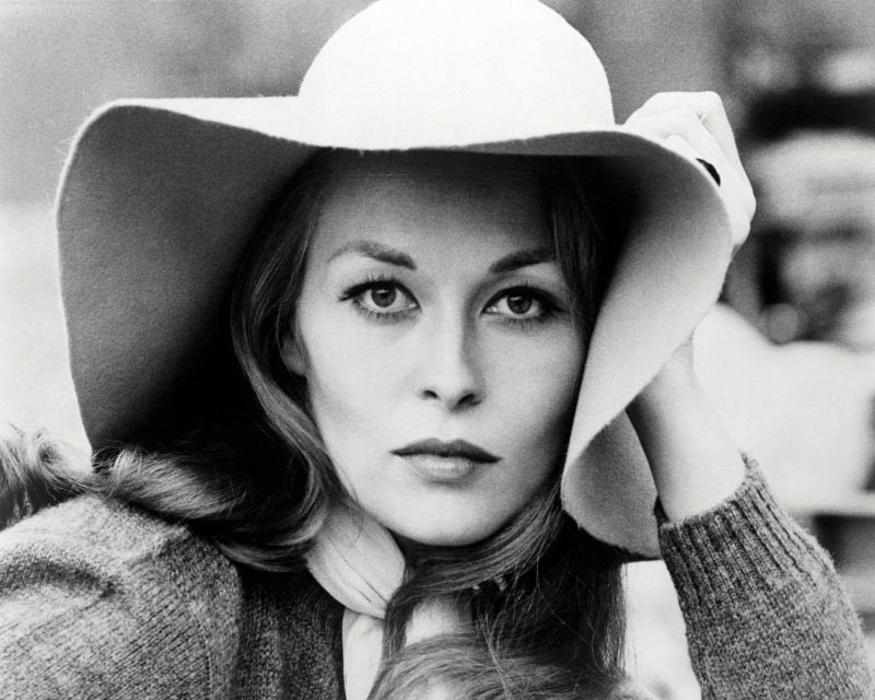 Happy 82nd birthday to the magnificent Faye Dunaway who was born on this day in 1941. 