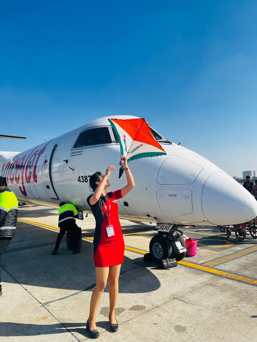 flyspicejet's tweet photo. Bringing the warmth of harvest season onboard. 🪁
#flyspicejet #spicejet #harvestseason #indianfestivals #cabincrew #redhotspicy #Spicy #myspicylife #addspicetoyourlife #addspicetoyourtravel https://t.co/PonFKRXCHf