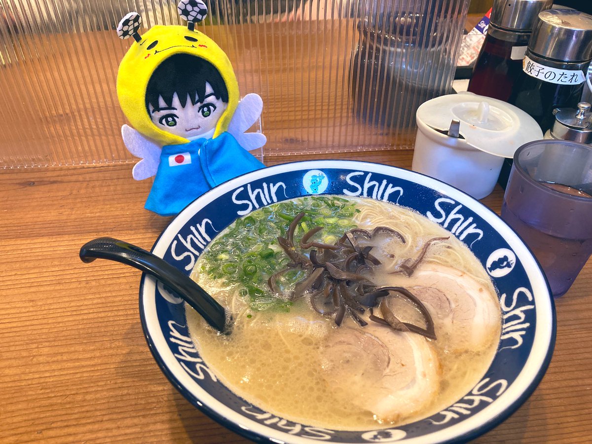 aoaoybkt's tweet photo. 2食目～！
ラーメン美味しい！🥰 https://t.co/b8KhVvXJEL