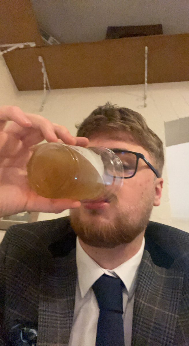 JxRawle's tweet photo. #CovPints getting it down at the races @Lewis_Daffern https://t.co/716aMObnOX