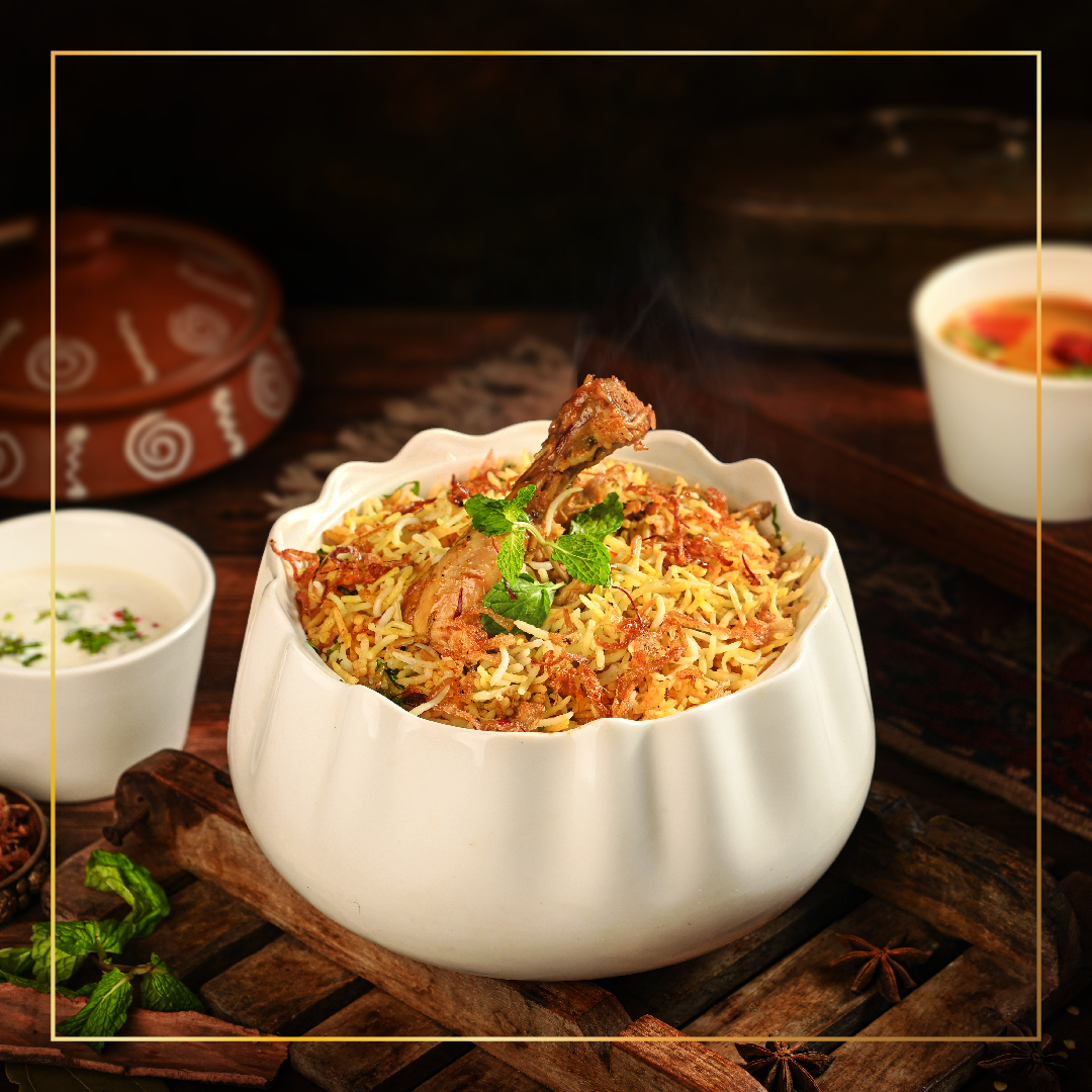 JWMarriottBLR's tweet image. Chef Arshad Qureshi brings a wealth of knowledge and experience. Here are his recommendations for must-try signature delicacies only at #SpiceTerrace

#chefselection #chefqureshi #jwmarriottblr #jwmarriott 
@jwmarriotthotels @marriottbonvoy @marriotthotels @marriottbonvoydining