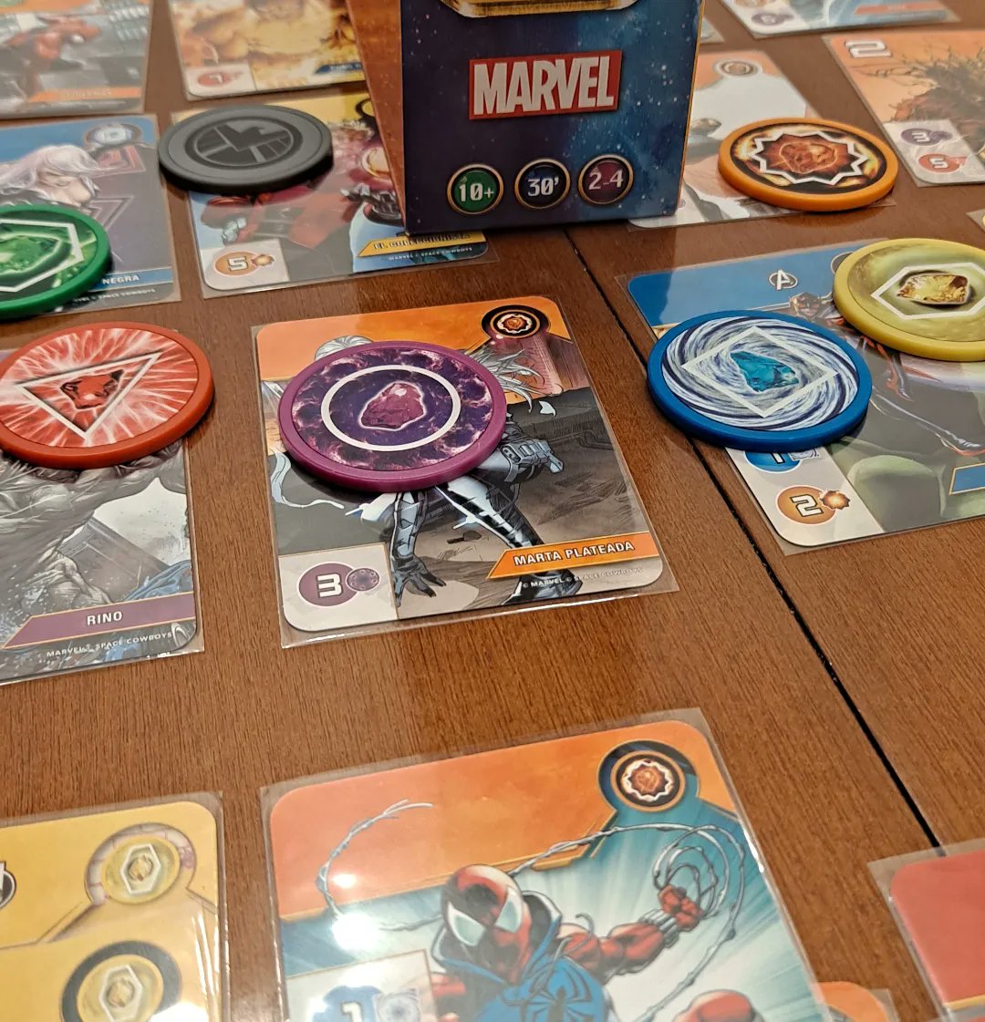 Imagina7Soles's tweet photo. Juegos.
Primero del año. #SplendorMarvel @Asmodee_Spain .
Enamorada desde que lo conocí, participé en el torneo de @RDJugones y lo jugué un montón en la @BoardGameArena .
¡Por fin en mi mesa! Set collection con gestión de recursos.
#Recomiendo #juegazo
https://t.co/kFBXQC90Jd https://t.co/t5NuVDU5Jp