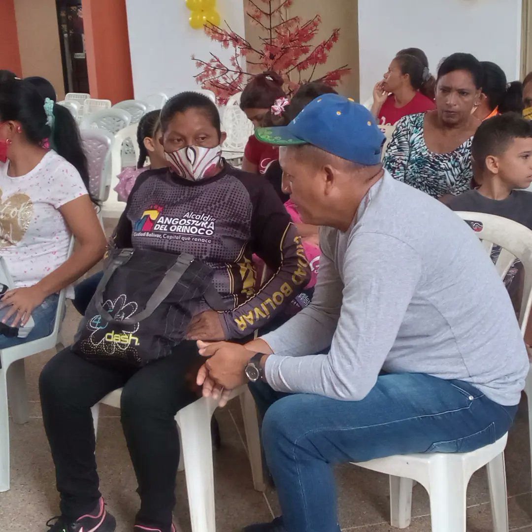 Secretaría de Educación Bolívar (@secedubolivar) on Twitter photo El gobernador <a href="/amarcanopsuv/">Ángel Marcano</a> brinda atención médica gratuita, a los educadores Nacionales, Estadales y Regionales, desde las instalaciones de la <a href="/FSBolivar/">Fundación Social Bolívar</a> a través de la Jornada Integral del Buen Gobierno El gobernador <a href="/amarcanopsuv/">Ángel Marcano</a> brinda atención médica gratuita, a los educadores Nacionales, Estadales y Regionales, desde las instalaciones de la <a href="/FSBolivar/">Fundación Social Bolívar</a> a través de la Jornada Integral del Buen Gobierno