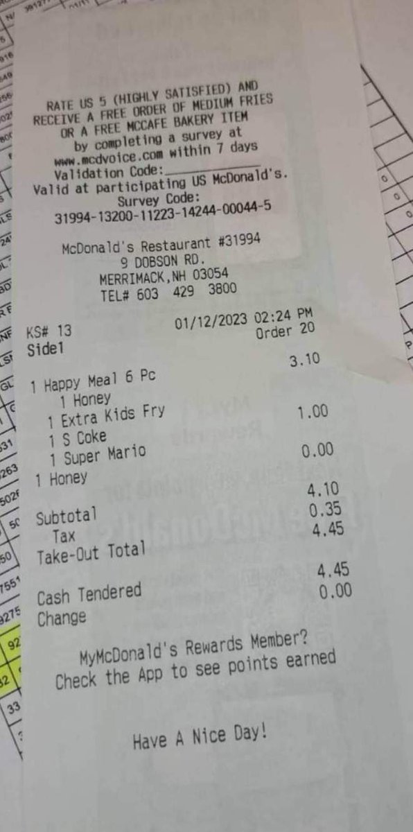 InMyOwnOpinion's tweet photo. Can you please explain this @McDonalds? Merrimack NH charges less for more and, three towns over, Hooksett NH charges more for less! #paymoregetless #McDonalds #rippedoff #ICallBS https://t.co/nuqrg8FZT4