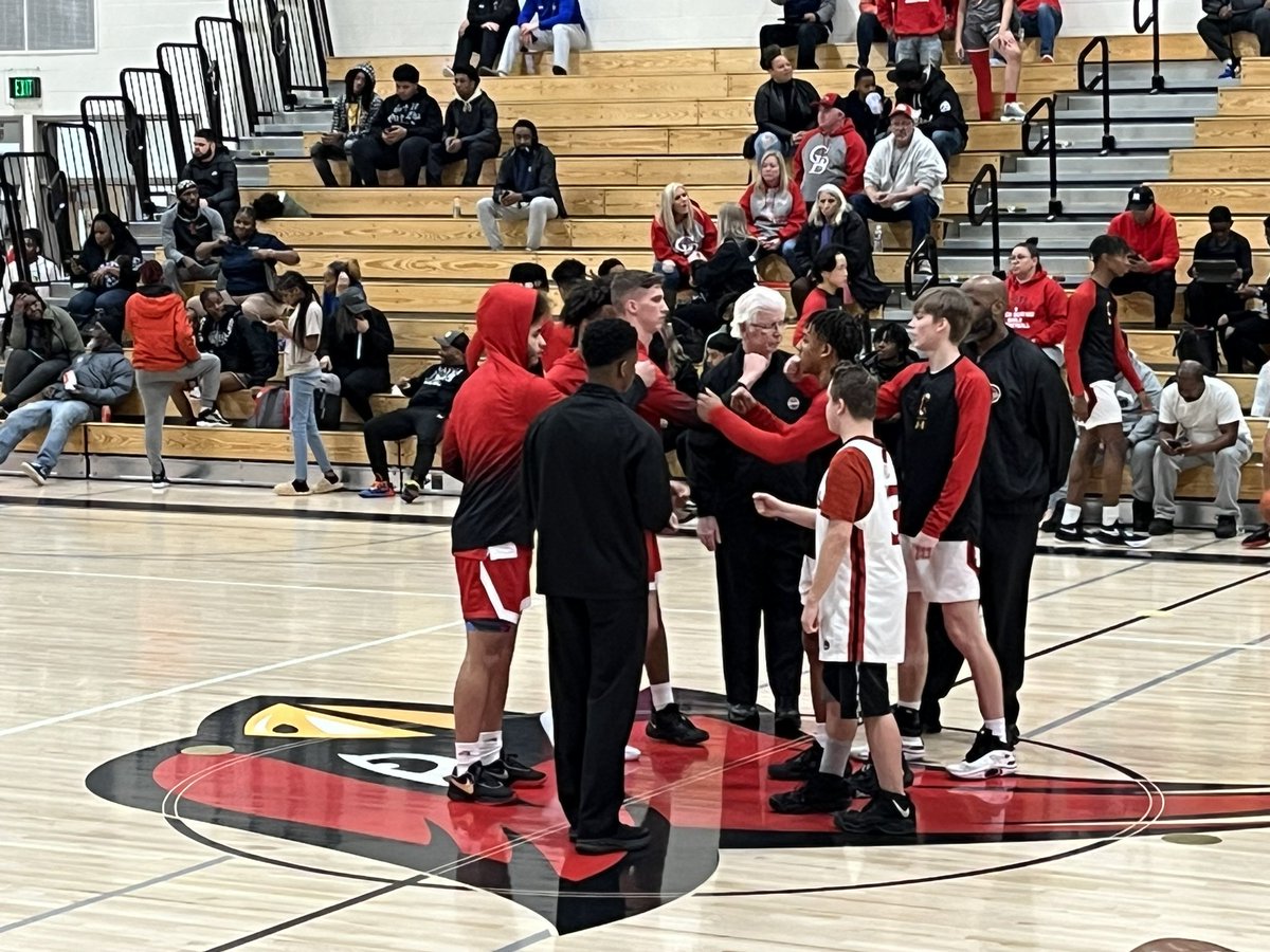 CroftonHsSports's tweet photo. Boys Basketball Honorary Captain Vincent Bedingfield helps present last nights officials with an @AACPSAthletics Ceremonial Coin as a gesture of appreciation.  #ThankYouOfficials @MPSSAA_Org @CroftonHigh @BestCrhs https://t.co/Auec9ahSZO