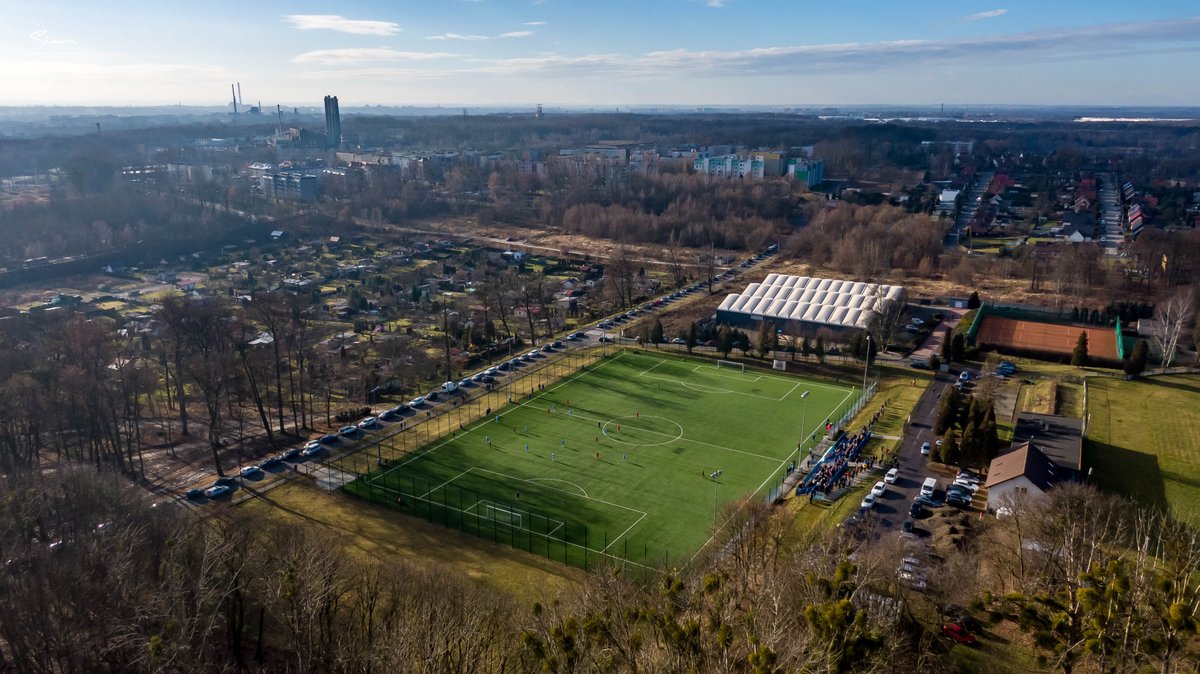 skawinDRON_E's tweet photo. @RuchChorzow1920 @PoloniaBytom @WielkiRuch
#cicha6 #dji #chorzow #photodrone #PierwszaLigaStylŻycia #niebiescy #ruchchorzow #media #niebiescytv #gornyslask
Dzień sparingowy. Polonia Bytom - Ruch Chorzów https://t.co/dSHd8byPCJ