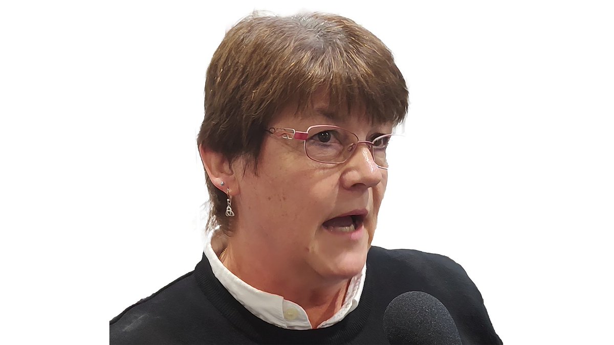 Patrick talks to #HelenAllen of <a href="/BWRDC/">The BWRDC</a> at <a href="/autosportlive/">Autosport Live</a> 
buff.ly/3IOqbH9
