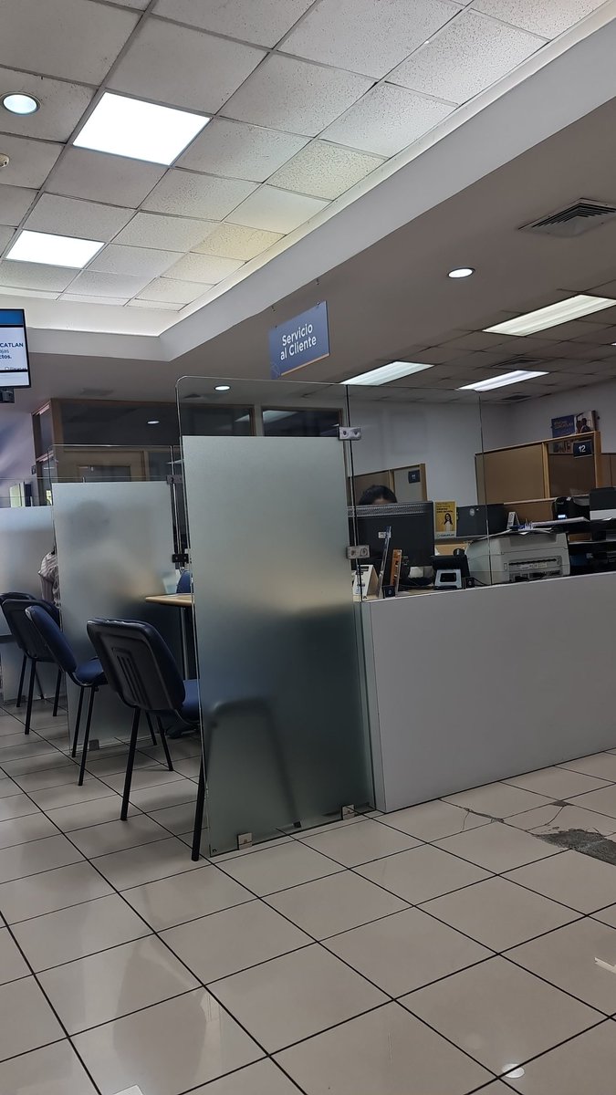 JonathanPleitez's tweet image. @BancoCUSCATLAN_ mejoren su capacidad de servicio y atención @SSF_ElSalvador debería regular el tiempo y efectivamente en el tiempo de espera en #AC En general el servicio es pésimo y sin resolver. Llevo acá #2Horas esperando en esta agencia. Y las cajas sin atender a nadie.