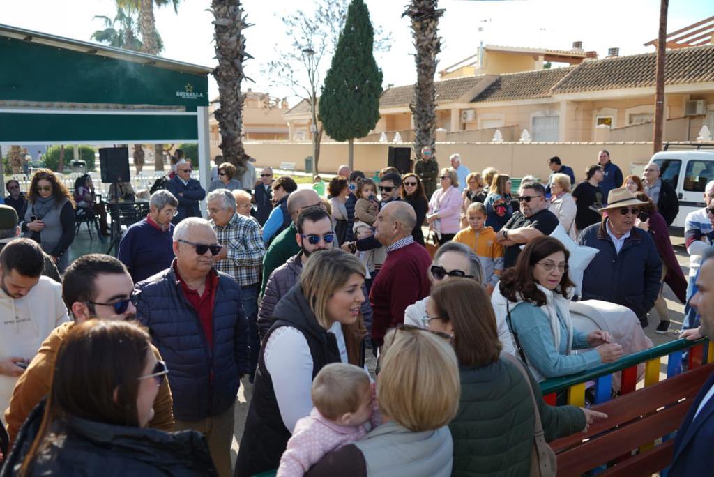 NoeliaArroyoHer's tweet photo. En recuerdo de Valeria, cuya entereza e ilusión será siempre un ejemplo de vida para todos nosotros. Desde hoy su nombre está vinculado al parque donde jugó hasta el final

ℹ️: https://t.co/egdAsrHuuZ https://t.co/oXU5pHLYa4