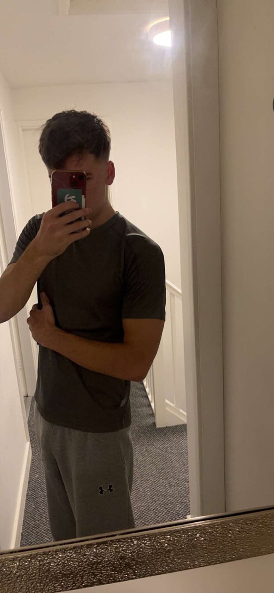 AlphaSamUK's tweet photo. I’m bored and horny… go message  me on my other account @UKDOM9 https://t.co/6apYdDtf1i