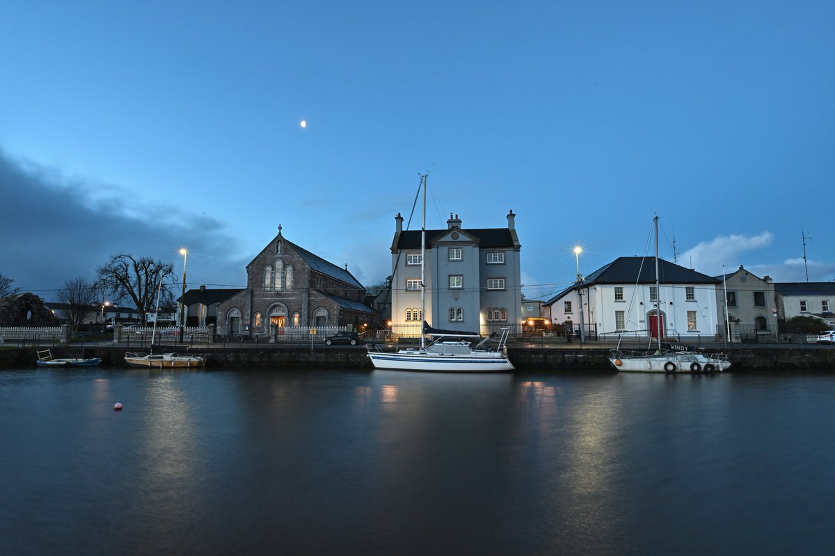 ZhangChaosheng's tweet photo. Claddagh Basin in the morning https://t.co/7sjwsOOFWl