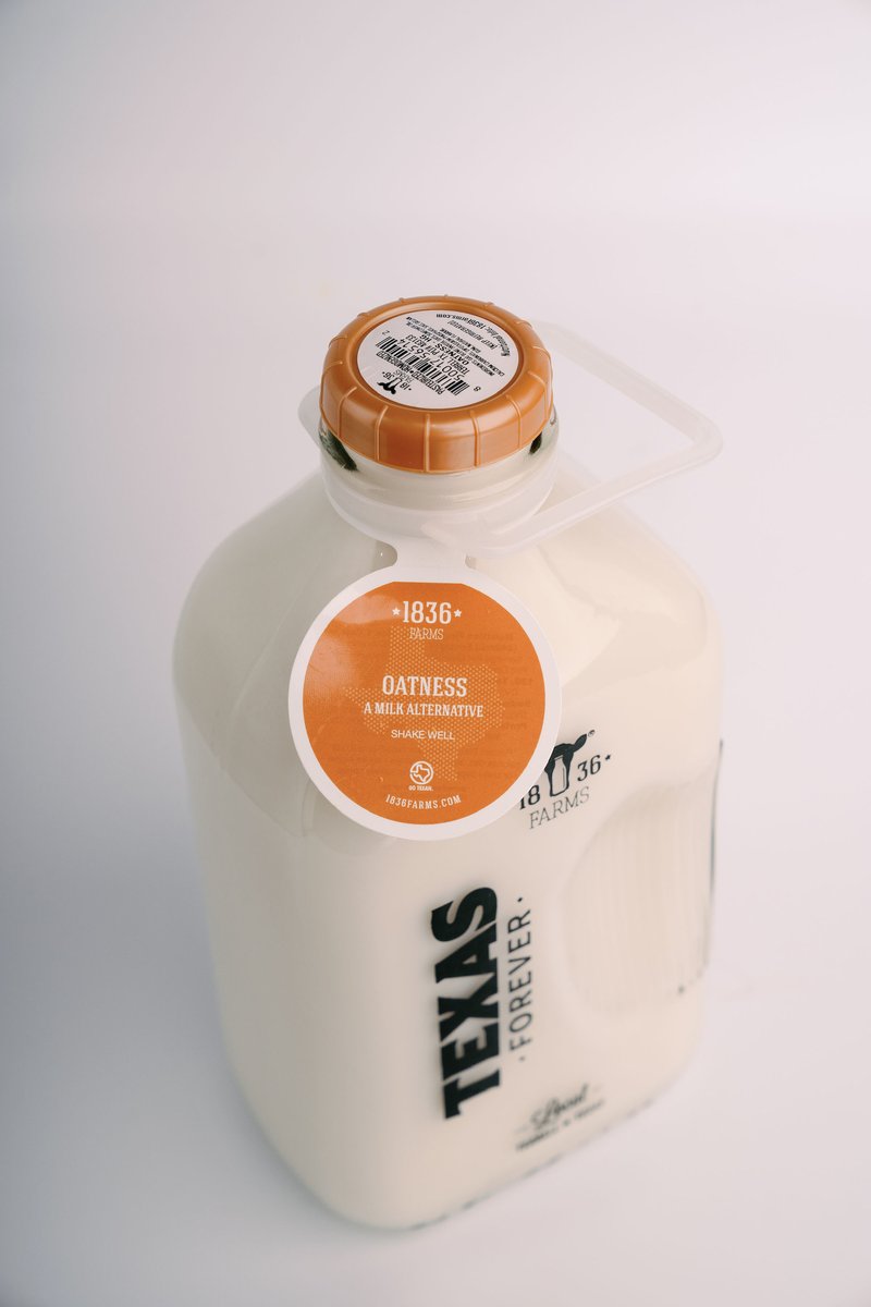 Simple ingredients, the way it should be 🌱

Made with just a few simple ingredients and no added sugar, it has a nutty, buttery taste you won't be able to resist. Plus, it comes in a sustainable glass bottle, so you can feel good about every sip.