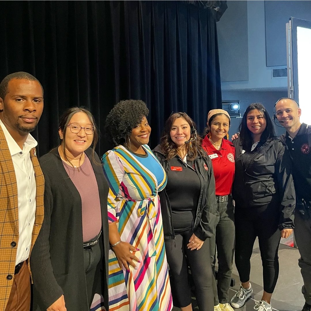 kaLeighgurlprof's tweet photo. Enjoyed the Spring New Student Orientation Panel for transfer students with my @csun_edu colleagues yesterday. Dropped a couple gems.❤🤍

#CSUN
#NewStudentOrientation
#GoMatadors
#HigherEdLife https://t.co/E8QJp6tveD