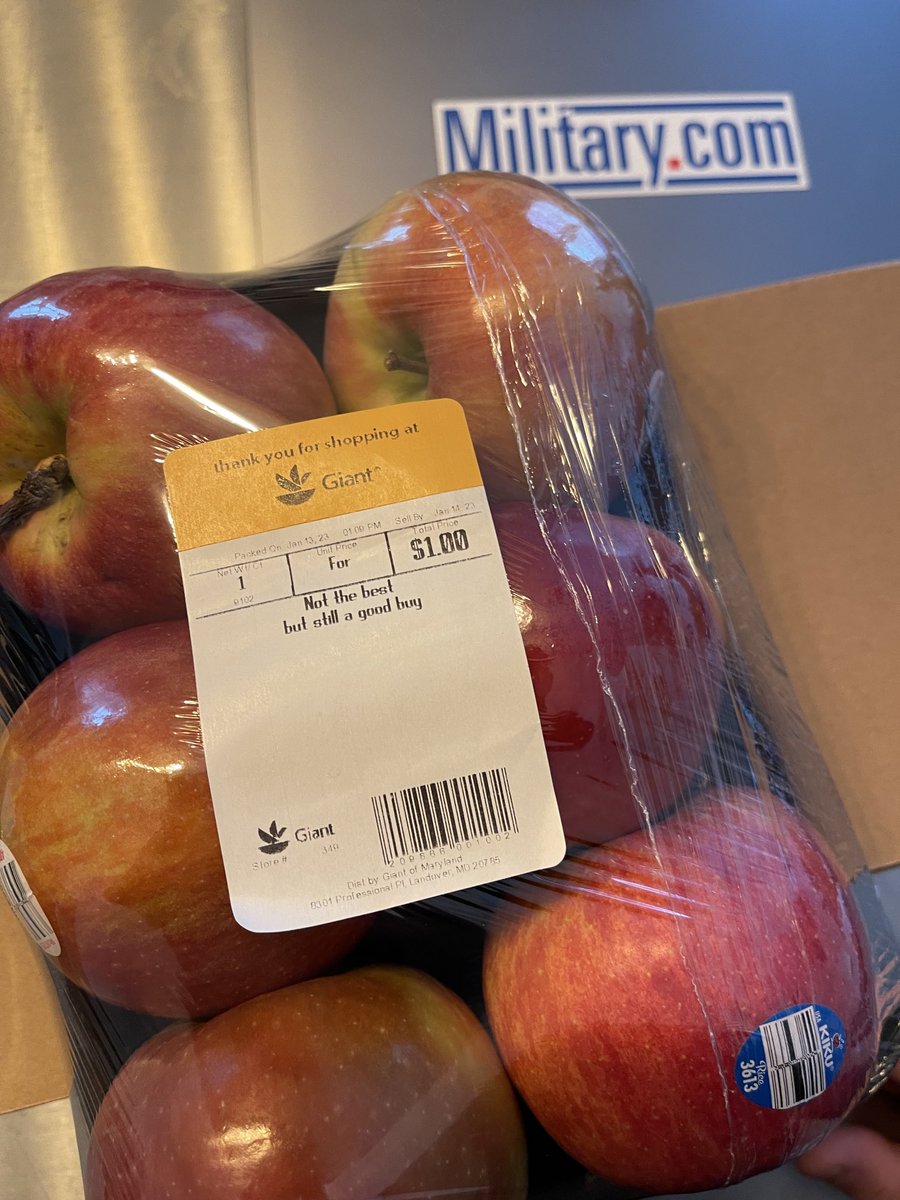 StevenBeynon's tweet photo. Shout out to my local grocery store being upfront their apples aren’t great https://t.co/vkMayj9dhM