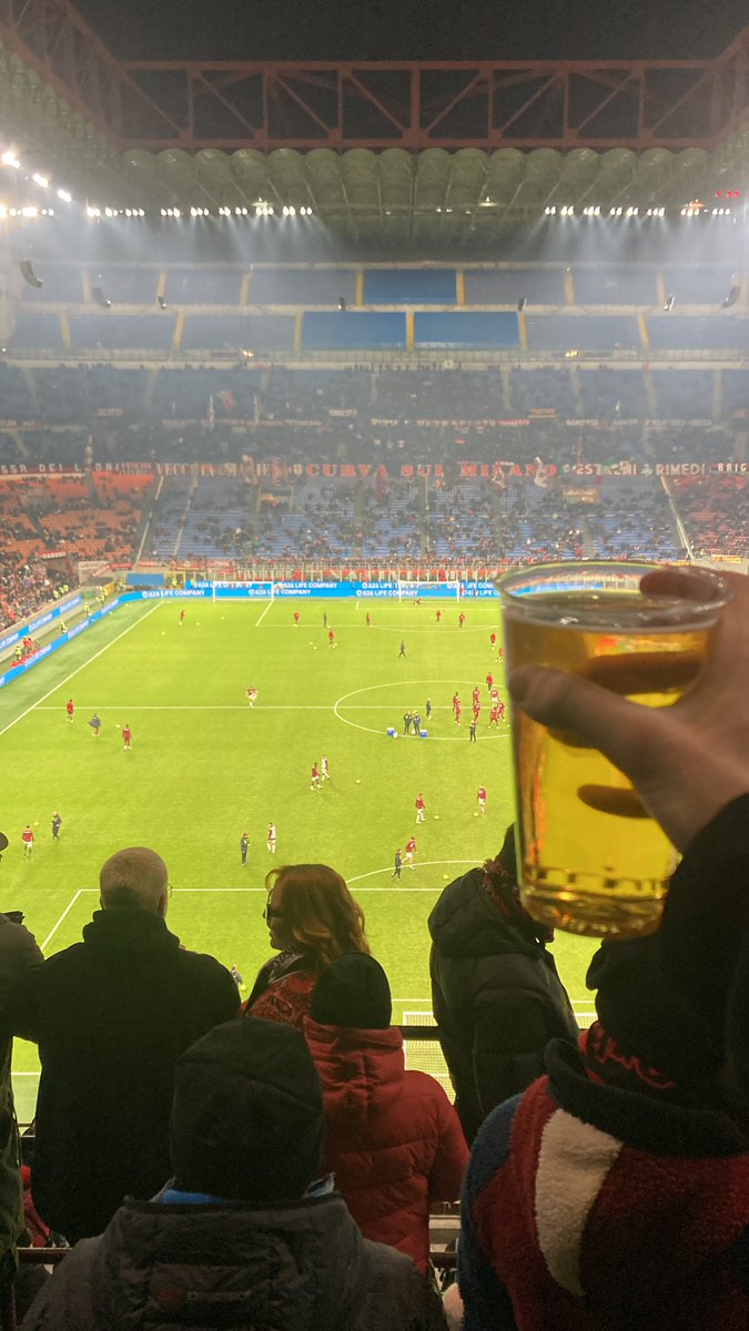 Lewis_Daffern's tweet photo. San Siro on Wednesday, Turf Moor on Saturday.
One of the best weeks I’ve ever had #PUSB #CovPints https://t.co/U9RguzQkmb