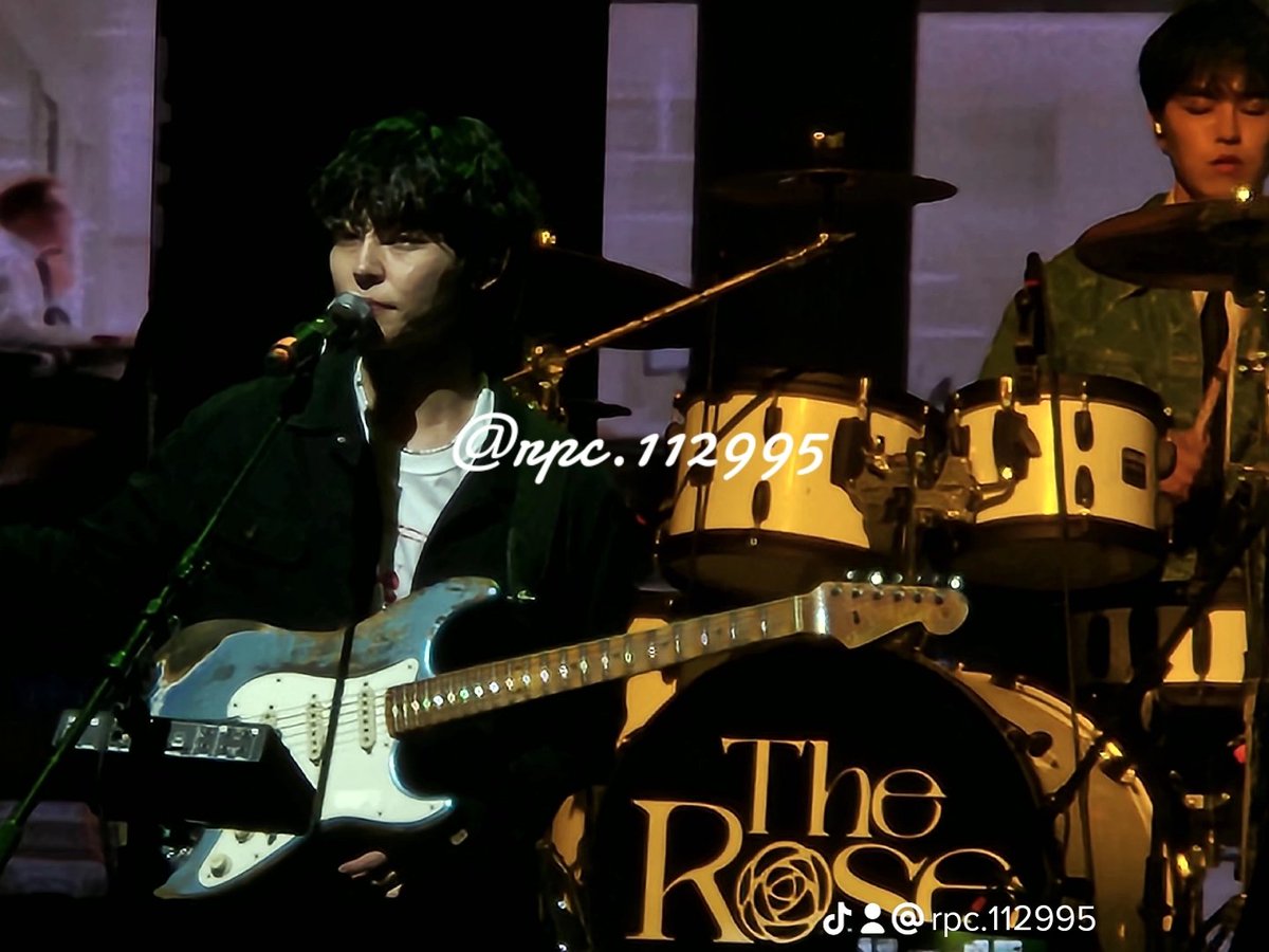 rpc112995's tweet photo. #TheRose
#TheRoseInManila 
#HEALTogetherTourInManila https://t.co/fmADYx5zS8