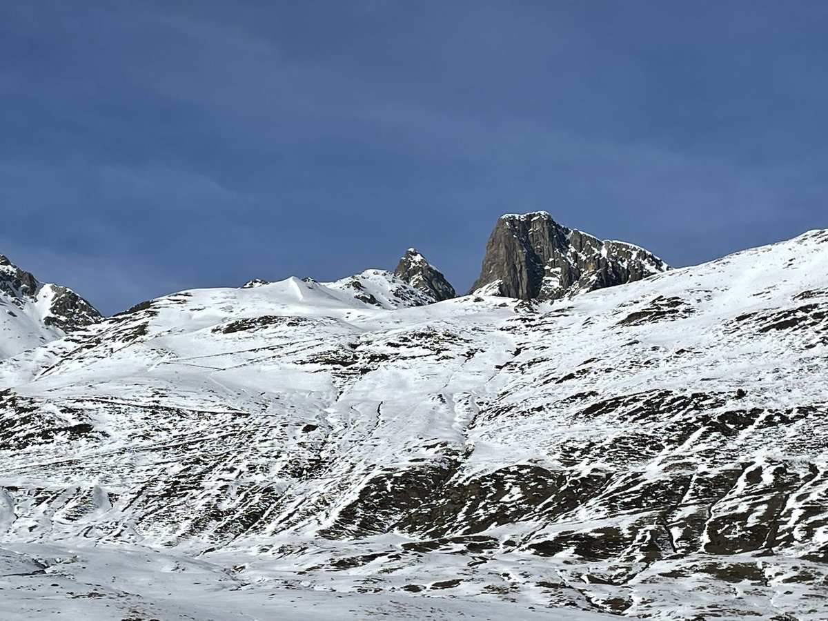 jrambaud's tweet photo. Pico Midi d’Ossau 2884 m #Pirineos #Pyrinees #Francia #Francia @pic_ossau @Meteo_Pyrenees https://t.co/7tV69AzGYM