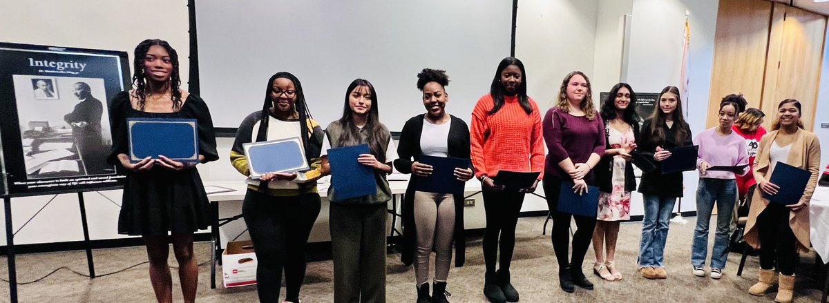sdu46's tweet photo. We’re #U46Proud of 11 high school seniors who received one of the City of Elgin’s MLK scholarships for their active interest and involvement in the areas of human rights, civil rights, social justice, or world peace reflecting the ideals and life of Dr. King. #Classof2023 #MLK23 https://t.co/MYjJ7RWSvT