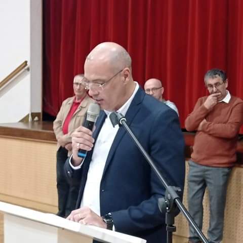 ExpositoEmmanu1's tweet photo. #vœux à #Epannes. Merci pour avoir répondu aussi nombreux (250). C'était un immense plaisir pour moi de vous accueillir avec mon équipe #municipale. Ce rendez-vous annuel, donne tout son sens à notre action collective et publique. Votre confiance m'honore. Meilleurs #voeux2023 https://t.co/VJ7Yby89p8