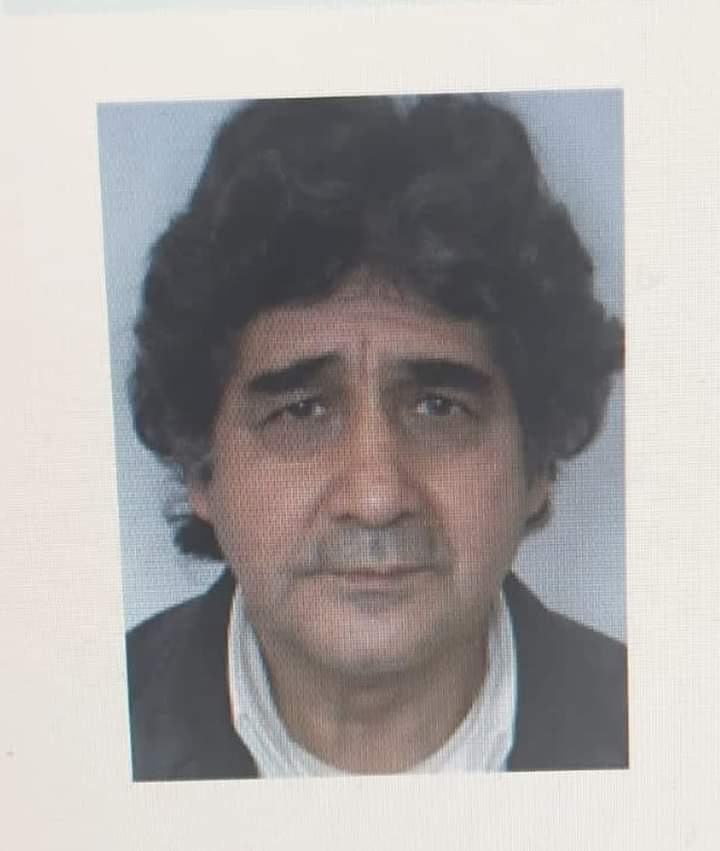 LeoVieyra_'s tweet photo. Compas, desde París piden ayuda para encontrar a la familia de Humberto Rojas Salas, oriundo de Valparaíso.
Falleció y está en la morgue del hospital La Pitie Salpetriere, y necesitan algún familiar para poder repatriarlo o tomar medidas.

#Ayuda
#RT
🙏🙏❤️😁 https://t.co/6w6BH5wwE7