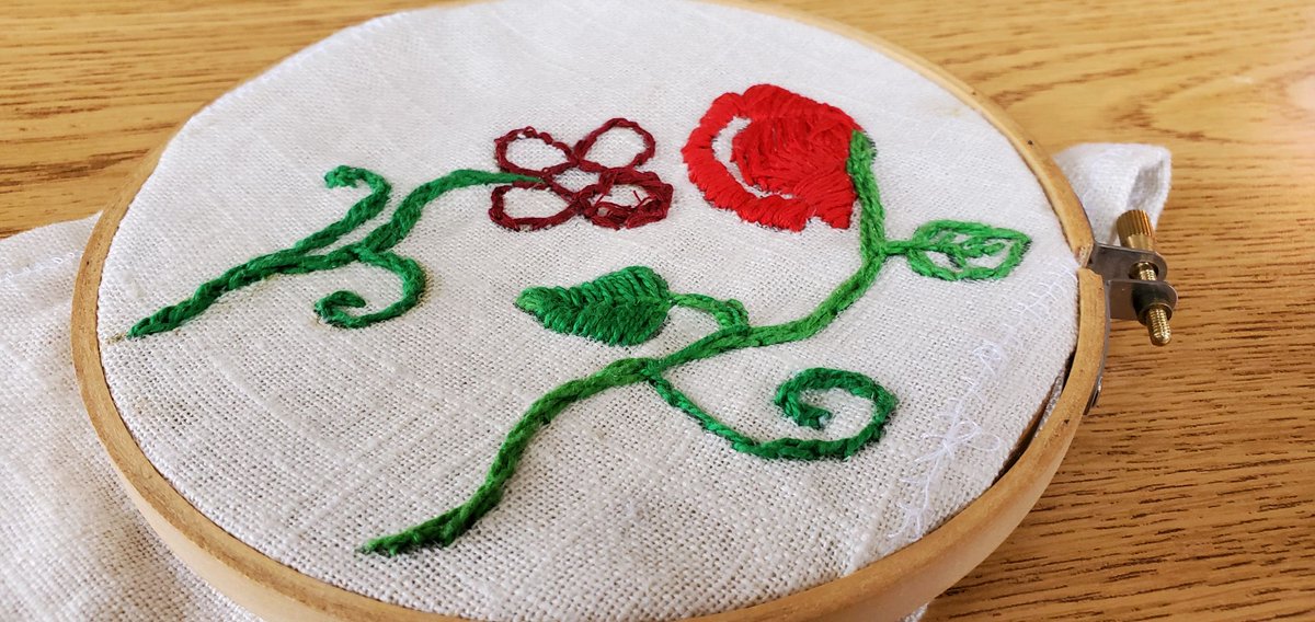 AshErnesto's tweet photo. A little embroidery work is great for bringing me back to the present moment... and to keep me occupied. Idle hands are never good haha.
I'm making a set of napkins!

#embroidery #roses #embroideryflower #diy #sewingprojects #sewcrafts #napkins #create #artoftheday #muslin #cloth https://t.co/YpqXyMigZx