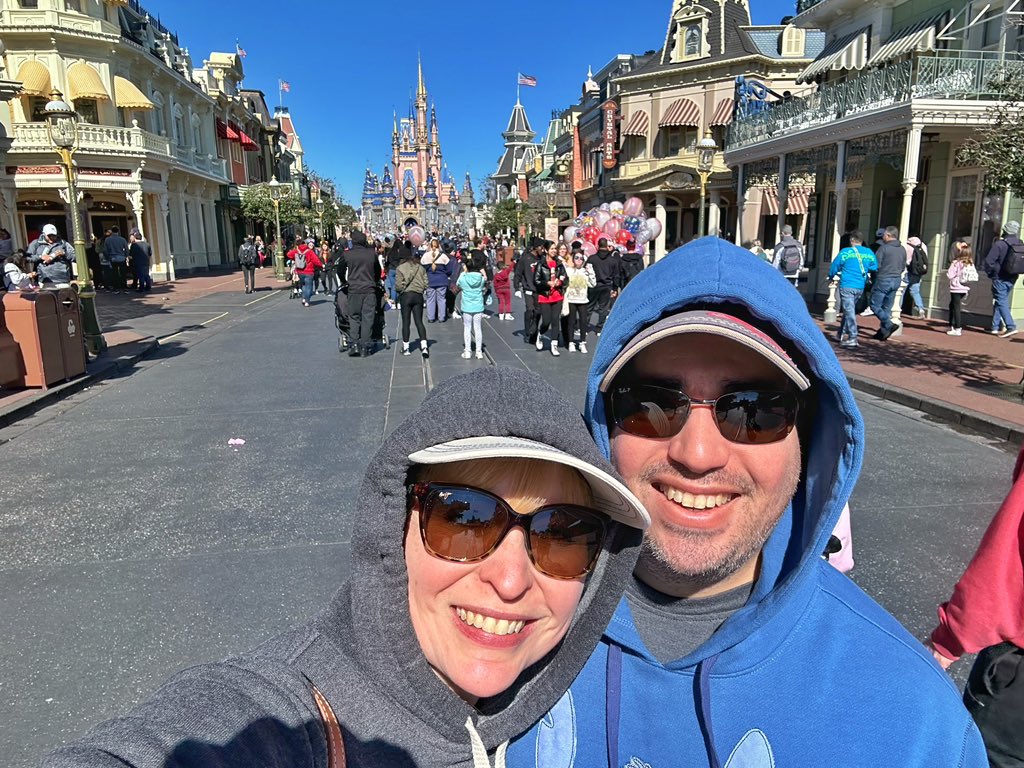 SDMarabello's tweet photo. It’s a little cold 🥶 https://t.co/kAiEbxk3TO