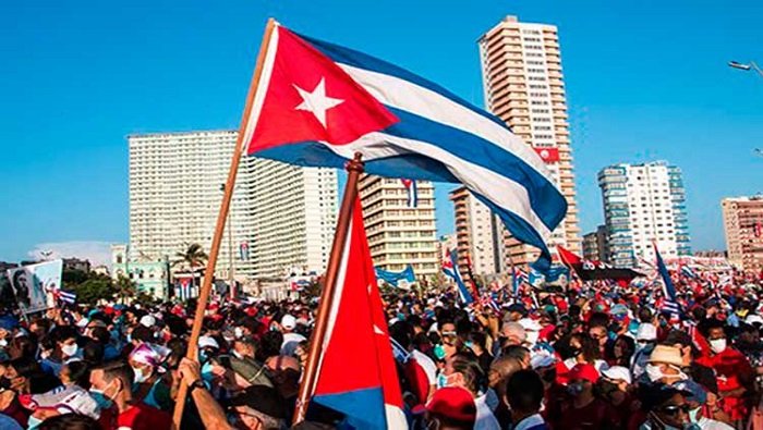 #Cuba🇨🇺
La fuerza de un país: un pueblo ejemplo de colaboración, abierto, acogedor y solidario