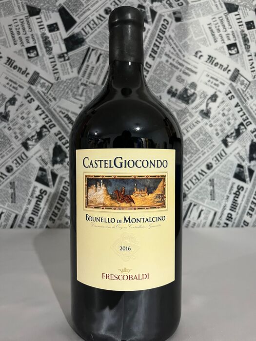 astepregiate.online/l/65639845/tw?…
Selezionato dall'Esperto Mattia Garon

Castelgiocondo 2016 ha un colore rosso rubino intenso. Al naso si esprime con aromi molto netti di frutti di bosco e visciole sotto spirito. Cannella, tabacco, menta e foglie di tè comp...