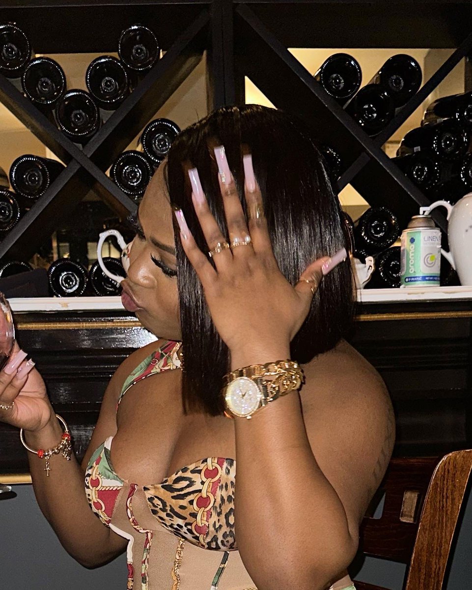 its_ceesworld's tweet photo. here's to 24♑️🎊 https://t.co/cZbuHliFBH