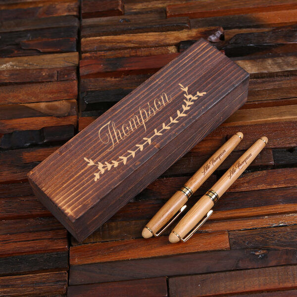 The busy professional or scholar in your life would appreciate this set of wood capped pens and keepsake box. Each pen is made of a light natural wood that can be engraved with a name . bit.ly/3GrDKJM