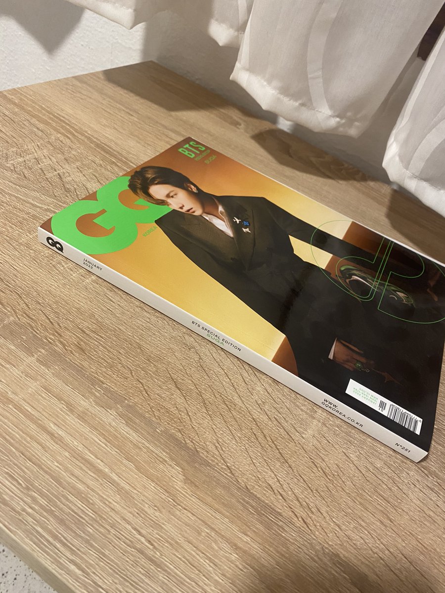 CasybooGO's tweet photo. BTS MERCH FOR SALE THREAD✨
(shipping isn't included on the prices)

If you want more than one item i can make a discount 🥺

GQ Suga Ver. Magazine 20€ https://t.co/r8HiJXmXNP