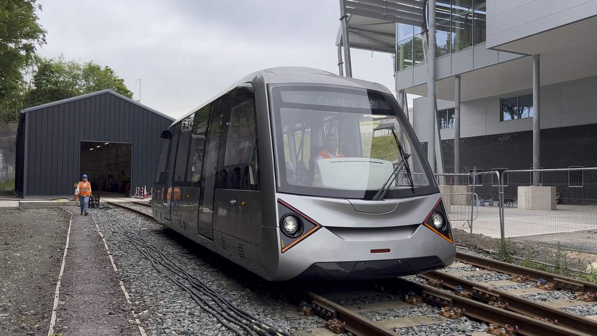 railadvent's tweet image. A ground-breaking Very Light Rail (VLR) transport system is to be demonstrated on the streets of Coventry as part of a programme to test the system in real-world conditions. railadvent.co.uk/2023/01/very-l…