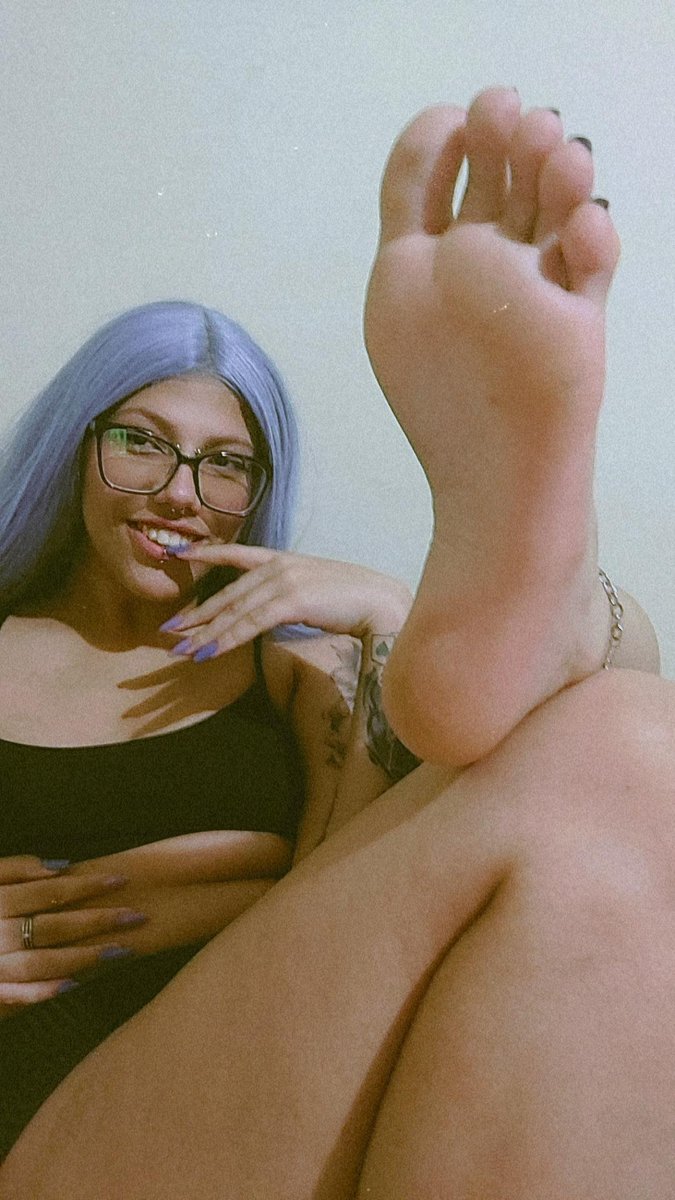 Misa4uFeet's tweet photo. ♡♡♡♡♡♡♡ 

#feet #feetfethish #feetpicsforsales #pé #pezin #pezinho https://t.co/GcBmpu803t