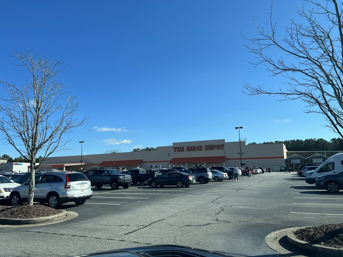 MikeG9689's tweet photo. Last day at Store 134 and what better way to spend a Saturday. Grateful to be apart of a great team and wish nothing but the best. Looking forward to joining another great team at 1771!!! @hollytate122  @lgrahamthd https://t.co/xQHVZRXeCv
