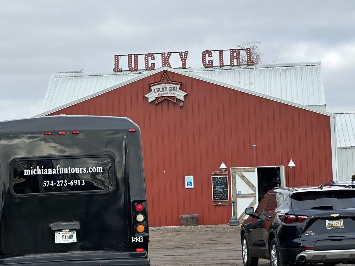 JohnPanganiAT's tweet photo. Paw Paw, Michigan is a place to be and michianafuntours will take you there! https://t.co/iFHRa7JymO