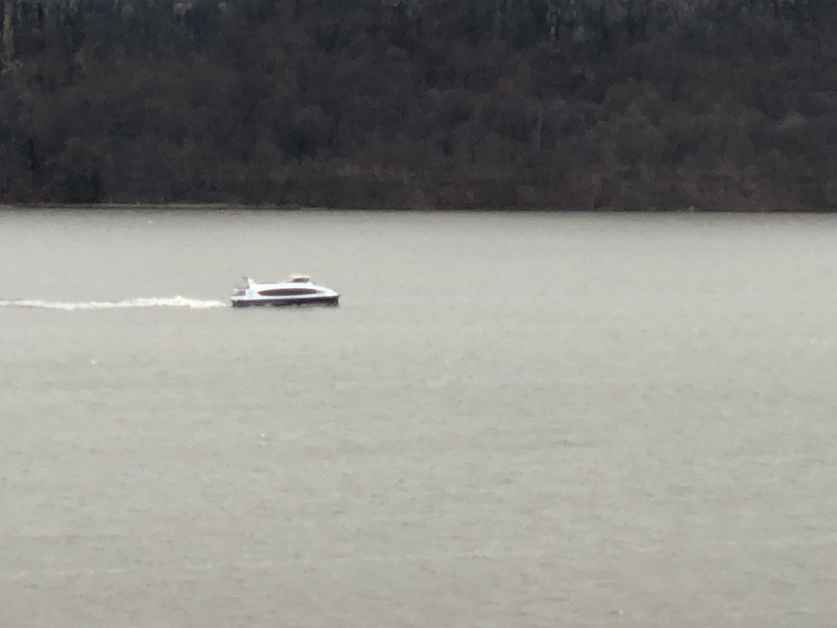 USALandmarks's tweet image. .@NYCferry Saw what looked like one of your boats on the Hudson off the Bronx today. New routes coming soon?! 🙏🏻 🤷🏻♂️