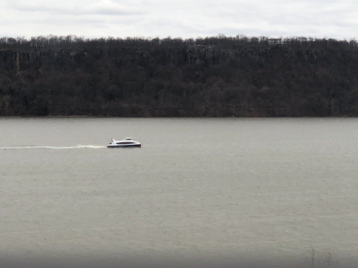 USALandmarks's tweet image. .@NYCferry Saw what looked like one of your boats on the Hudson off the Bronx today. New routes coming soon?! 🙏🏻 🤷🏻♂️