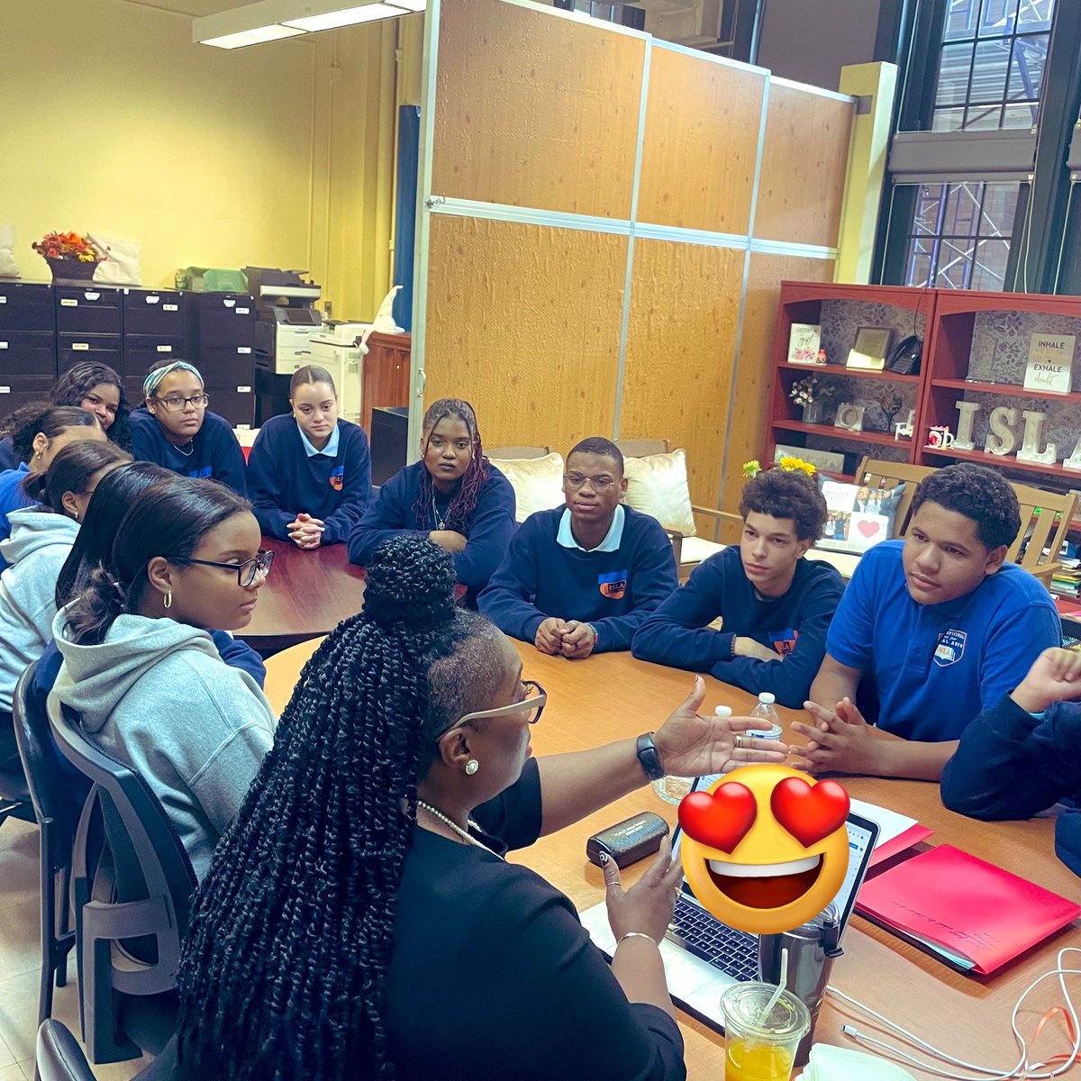 davis_fia's tweet photo. At ISLA, I learned that language can be used as tool for love. 🧡Imagine, student leaders translating, teaching me some Spanish, and helping each other with English. Shout out to Principal Adon for the culture she leads. @BXHSD81011 #nycpublicschools #biliteracy https://t.co/sMow6QcDGd